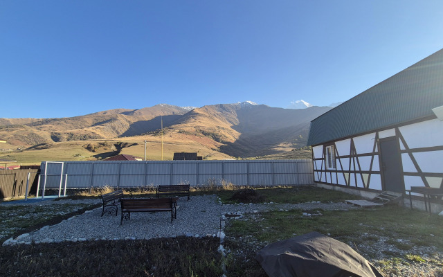 Частный дом с камином в горах