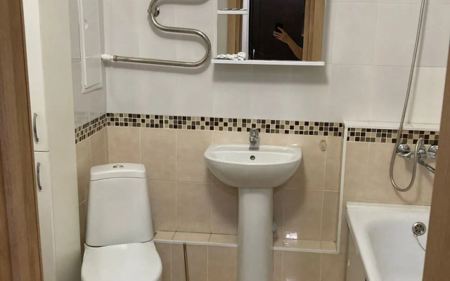 Uyutnaya S Udobnoy Lokatsiey Flat