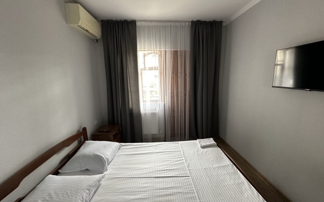 Gosti Guest House