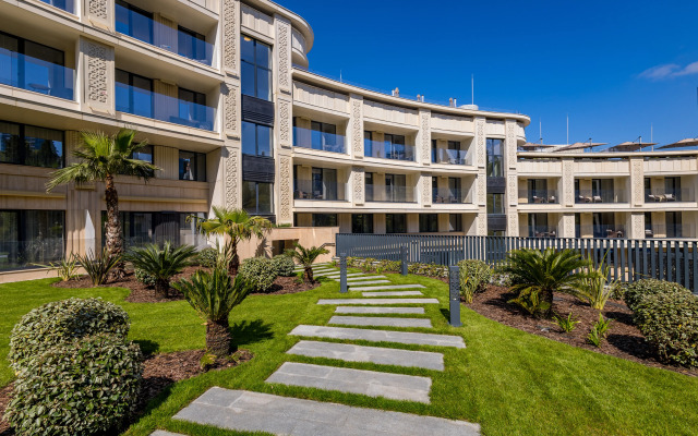 Lyuks Odnokomnatny S Balkonom v otele Grand Cascade Apartments