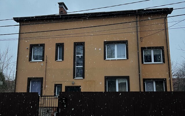 4-Kh Komnatnaya Kvartira V Serdtse Zelenogradska Apartments