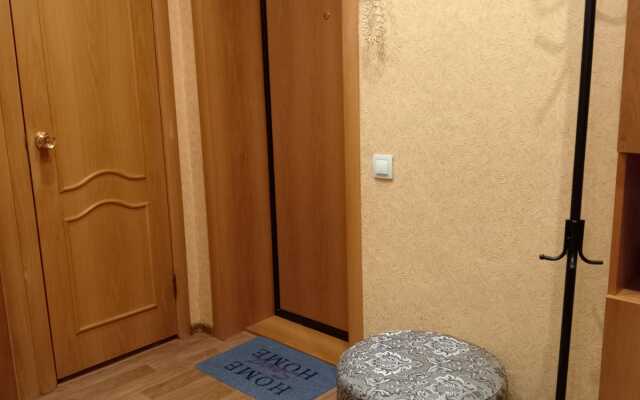 Квартира Двухкомнатная на Героев Танкограда 65