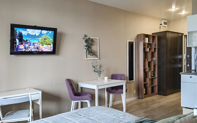 Velvet S Balkonom I Vidom Na Reku Flat