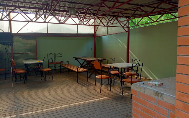 Semeyny Na Pribrezhnoy Guest House