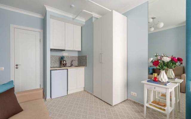 Apartment with Jacuzzi Lazurnaya