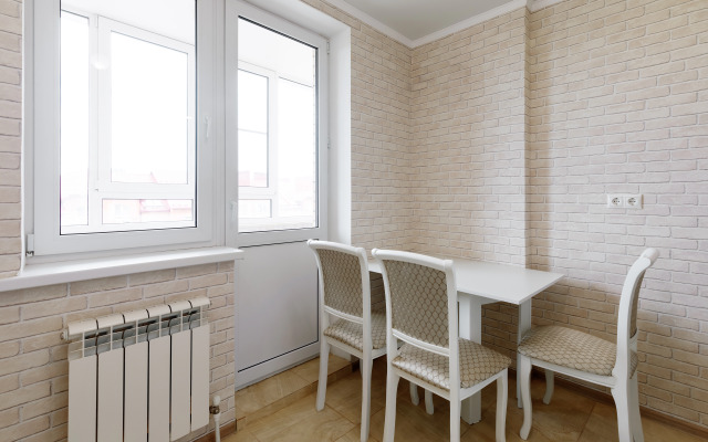 Uyutnaya dvukhkomnatnaya kvartira v Batayske Flat