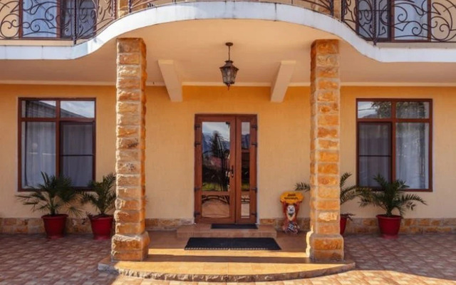 Noy Guest House