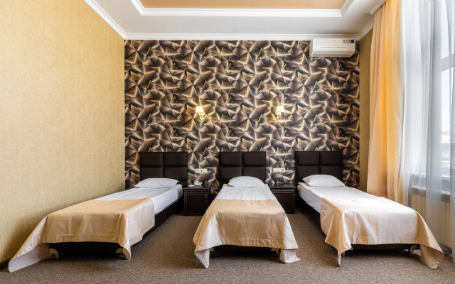 Gold Star Hotel