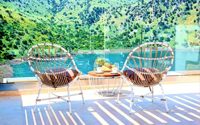 Blue Lake Villa Heated Pool