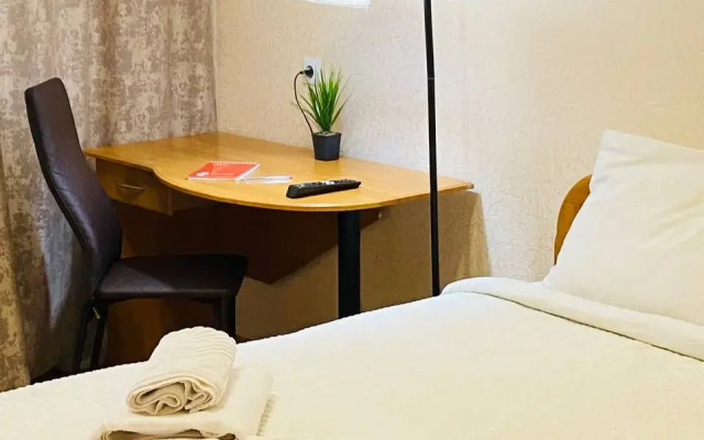 V Tsentre Svetlaya Uyutnaya Ryadom S Parkom Flat