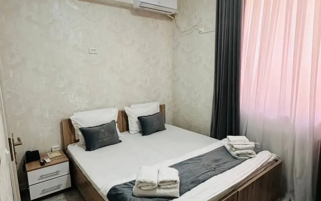 Afsona Hotel