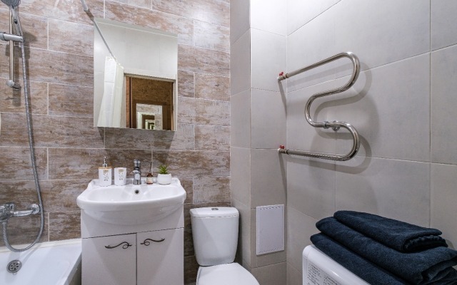 Studiya Sibir house v novom dome Apartments