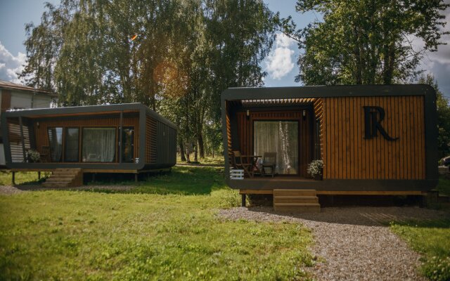 Отель Карлен