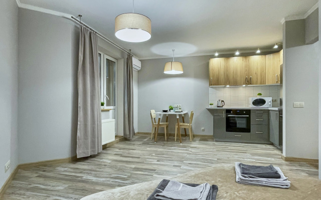 Квартира Уютная и Стильная Студия с Кондиционером в Доме Бизнес-Класса