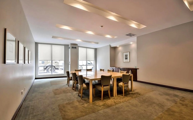 Simcoe Downtown Condos Apartment Hotel