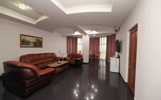 Continental Complex Hotel