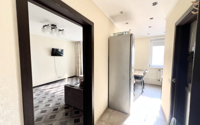 Kvartira Na Shipilovskoy 1 Minuta Peshkom (1) Apartment