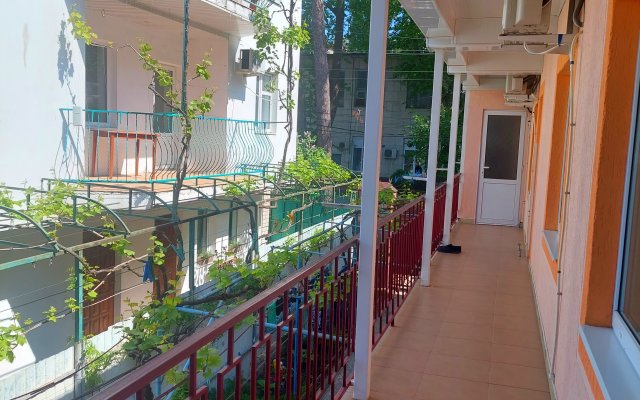 Sunnyland Guest House