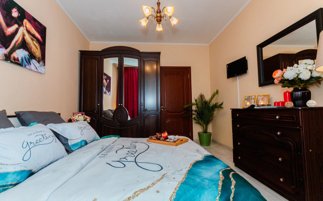 Квартира Прoсторнaя трехкомнатная