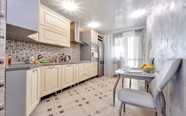 Prospekt Gazety Pravdy 17 Flat