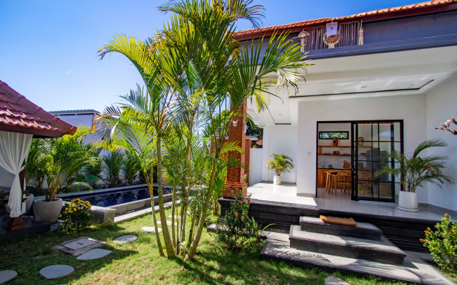 Novaya Chastnaya, Ogromny Basseyn, Changu, View Bali Villa