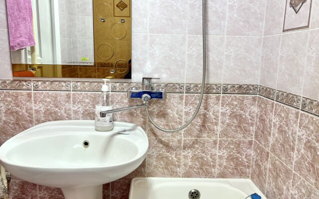 Апартаменты в тихом районе на восьмом этаже