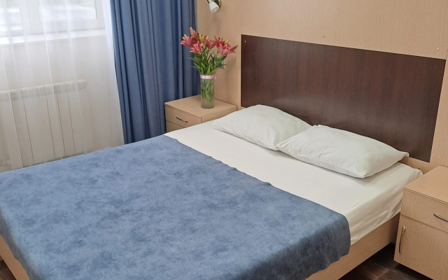 12 Futov Hotel