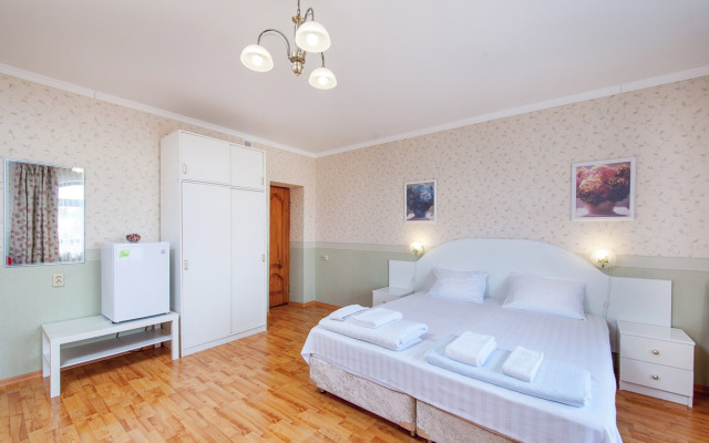 Sem'ya Guest house
