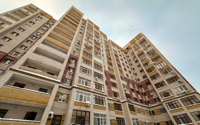Prostornaya Dvuhkomnatnaya v Pyati Minutah ot Metro Flat