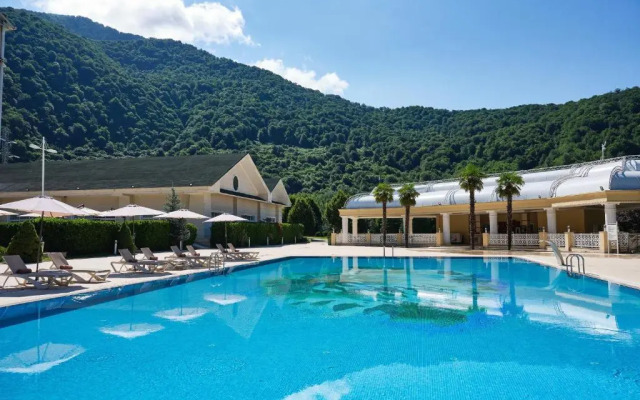 Qafqaz Riverside Hotel
