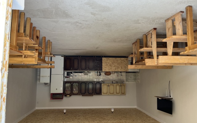 V Gostyakh U Artema I Vato Guest House