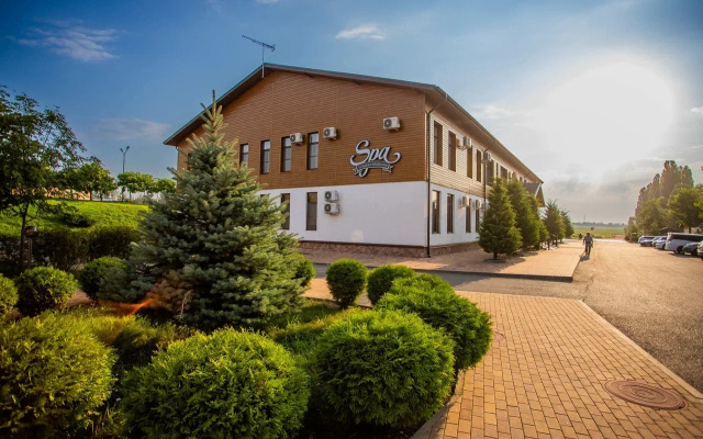 Klub Zagorodnogo Otdyha Usad'ba Familia Hotel