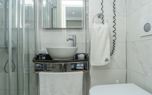 Ten Rooms Istanbul Hotel - Adults Only