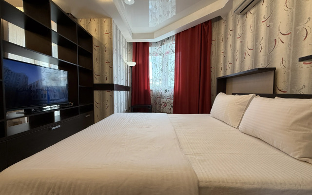 Tut Khorosho Na Surikova 53a 7 Flat