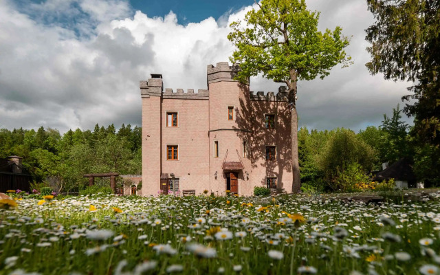 Monsoro Castle