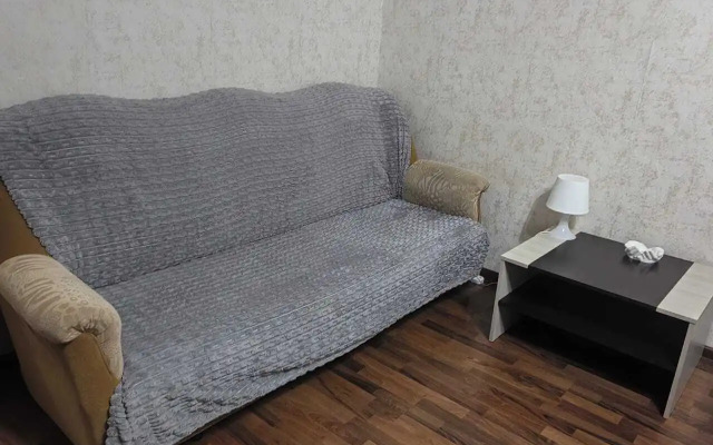 Квартира однокомнатная на Перевёрткина 1/2