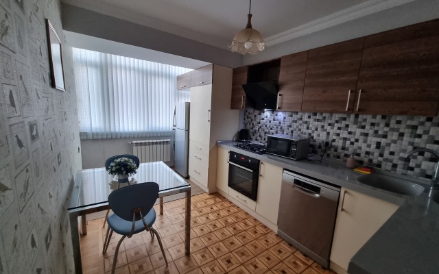 Sea View Residence By Bakuapart Apartments