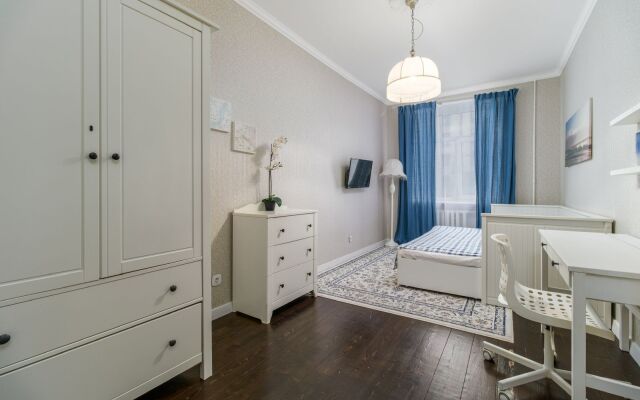 V Tsentre U Metro Apartments
