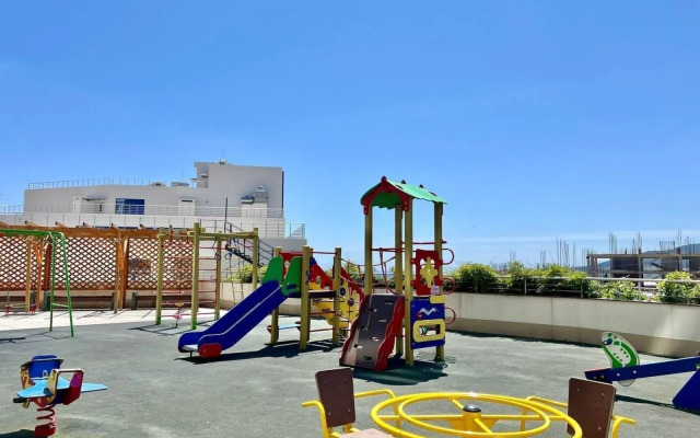 Апартаменты на Ялтинской 12А, ЖК Шато Лувр