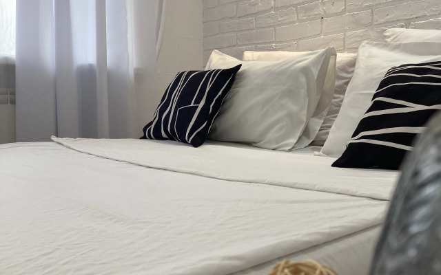 Апартаменты Двухкомнатные рядом сУВЗ, кинотеатр Россия