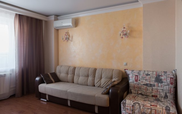 Bulvar 60-Letiya Pobedyi 10 Apartments