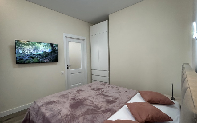 Novaya dvushka vozle akvaparka i Trts Planeta Flat
