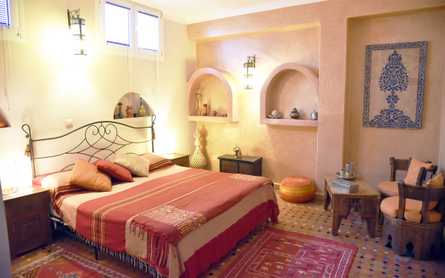 Отель Riad Darzouhour