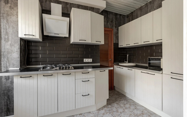 3 - room apartment on Tverskaya , Patriarchal