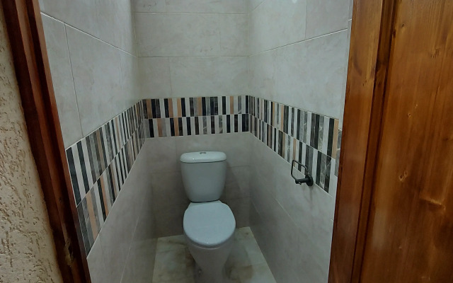 Bolshoy Uyutny Dom pod Klyuch Guest House