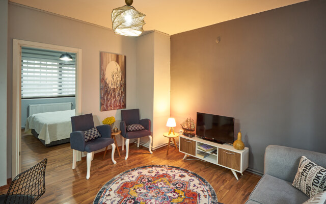 Entrance floor 2 bedrooms at Taksim Flat