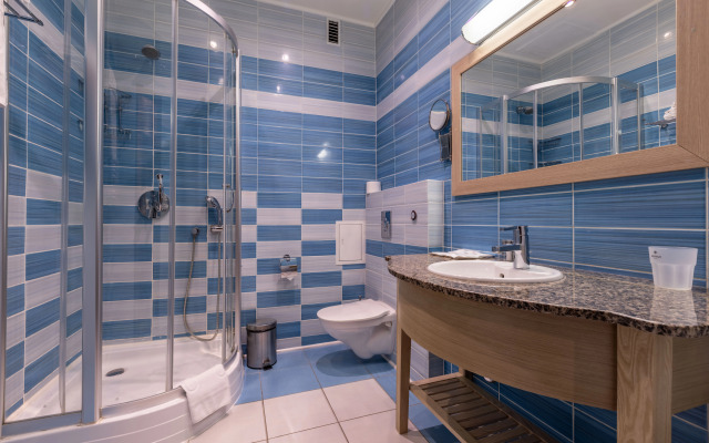 Azimut Park Hotel& SPA Repino