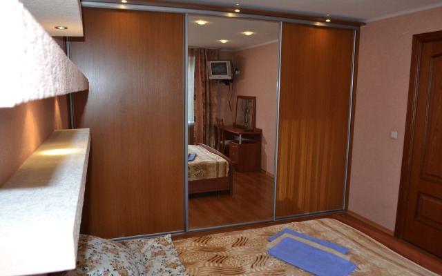 Квартира в Доме над Рестораном Тундра