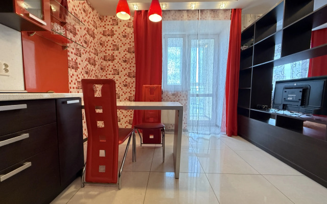 Tut Khorosho Na Surikova 53a 5 Flat