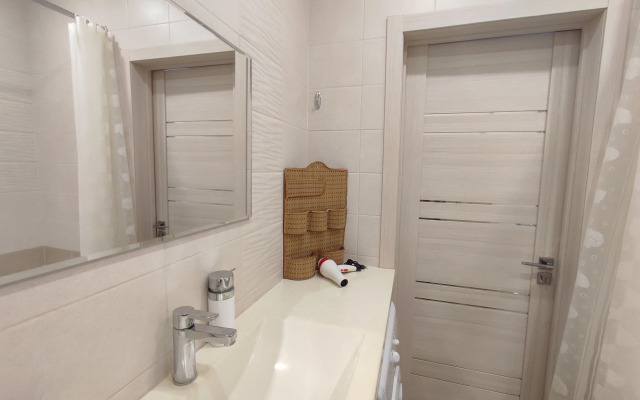 Квартира Комбинатская 54